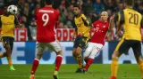 Kdo postoupí do čtvrtfinále? Neapol hostí Real, Arsenal Bayern
