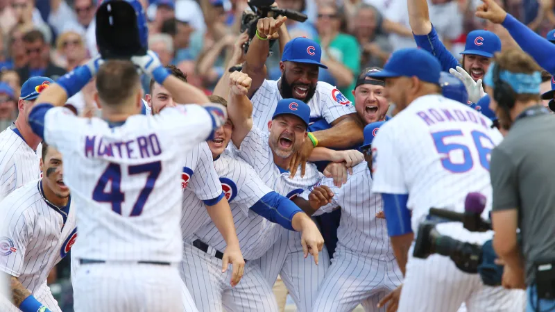 Radost baseballistů Chicaga Cubs