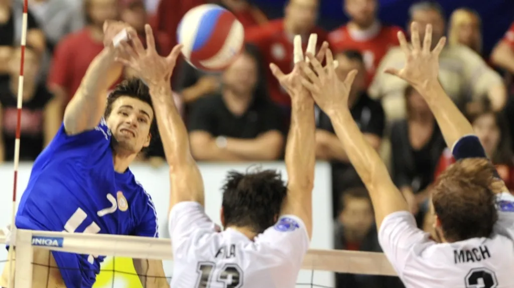 Ostravský univerzál Peter Michalkovič (vlevo)