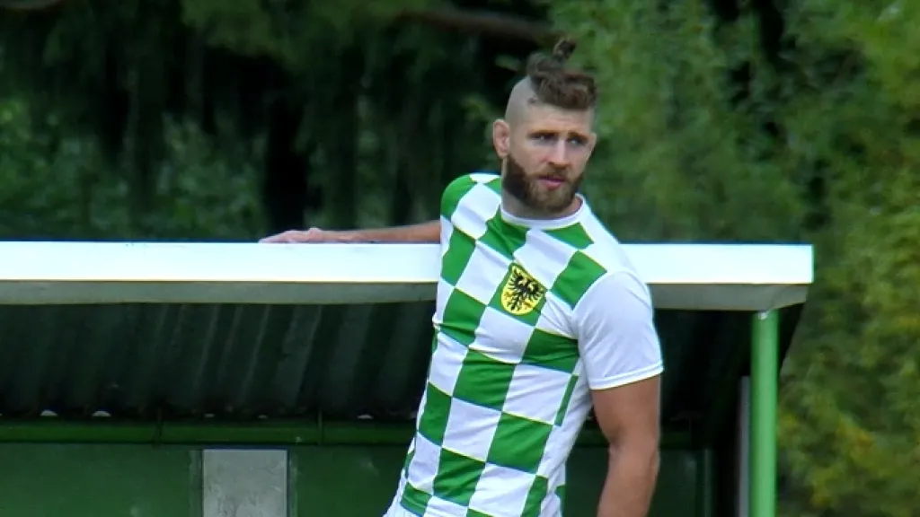 Hostěradicím pomohl k výhře i zápasník MMA Procházka