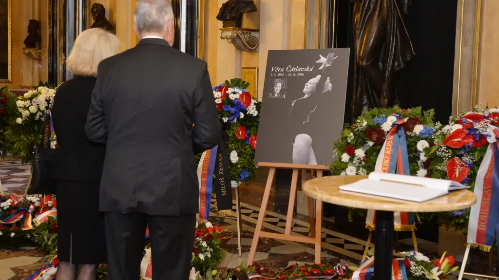 Poslední rozloučení s Věrou Čáslavskou