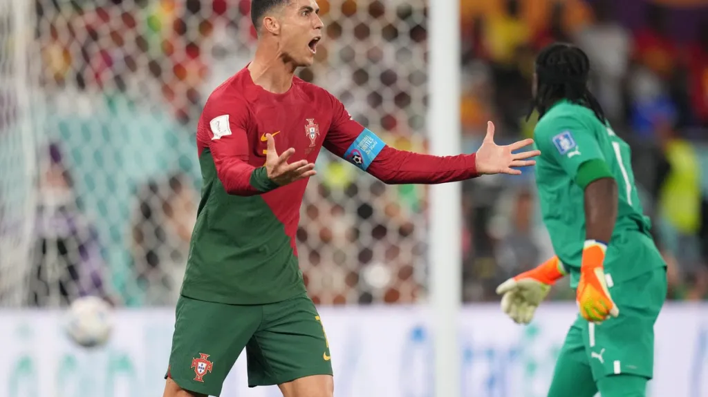 Portugalec Cristiano Ronaldo v utkání s Ghanou
