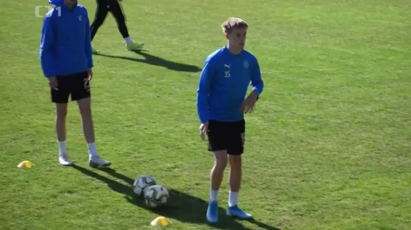 Maďar: Kluby fotbalisty na koronavirus testovat nemusí