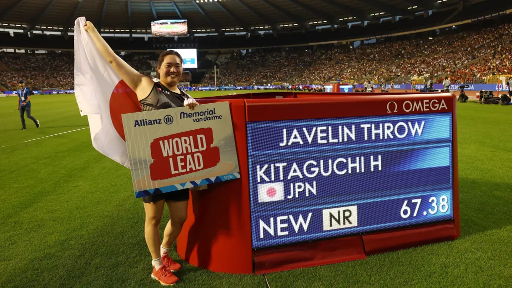 Haruka Kitagučiová na mítinku v Bruselu