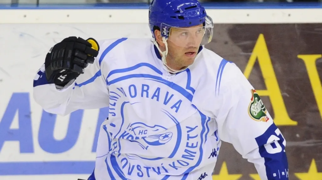 Petr Ton z Brna se raduje z gólu