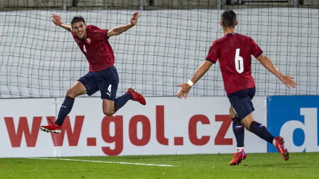 Adam Gabriel slaví branku