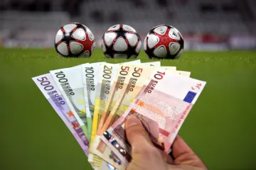 Dvacet tisíc eur za prohru. Reportéři ČT získali svědectví o podvodech ve fotbale