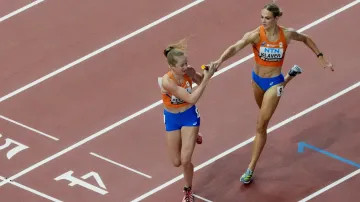 Finále štafetového závodu žen na 4x400 m