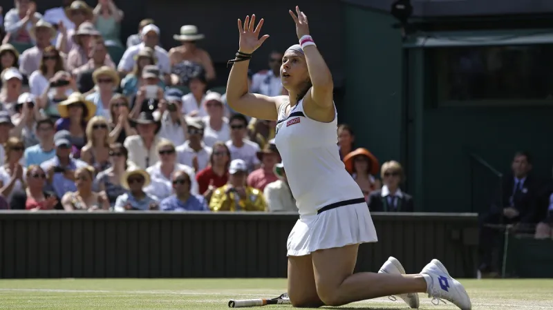 Marion Bartoliová nevěří poslednímu míčku - vlastnímu esu