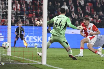 Mojmír Chytil skóruje vítězný gól v derby