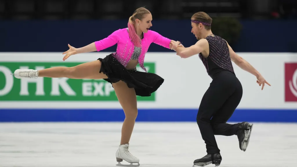 Natálie a Filip Taschlerovi během rytmického tance