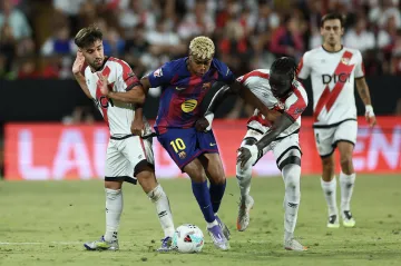 Lamine Yamal v obležení hráčů Vallecana