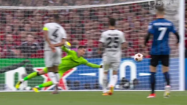 Gól v utkání Bergamo - Leverkusen: Lookman – 2:0 (26. min.)