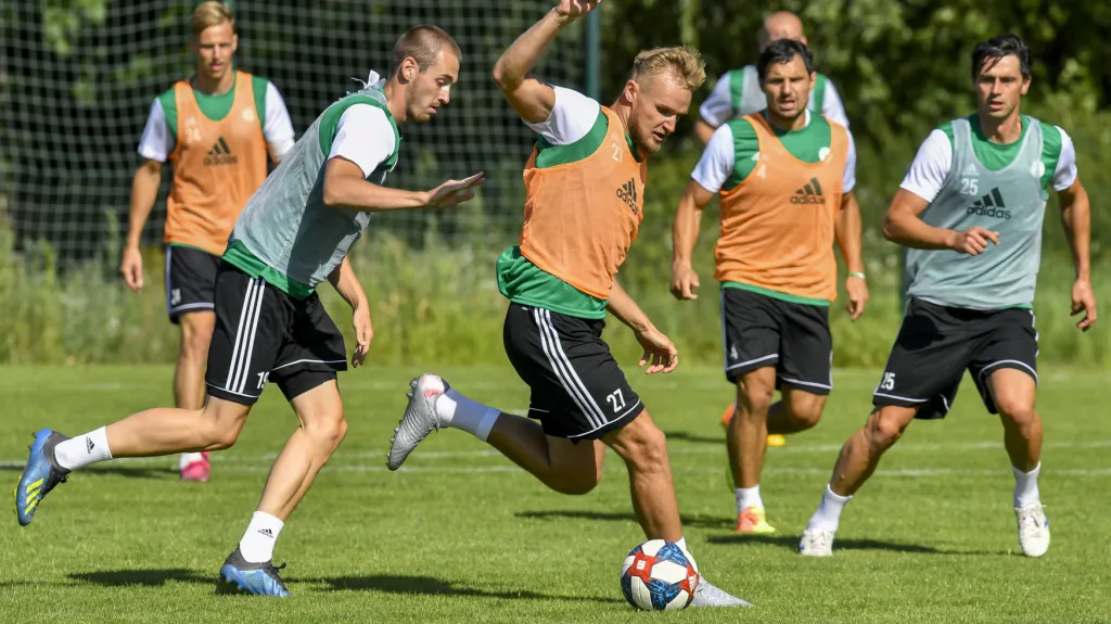 Fotbalisté Bohemians 1905 na tréninku