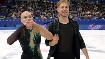 Taschlerovi vítězí nad soupeři nejen na ledě