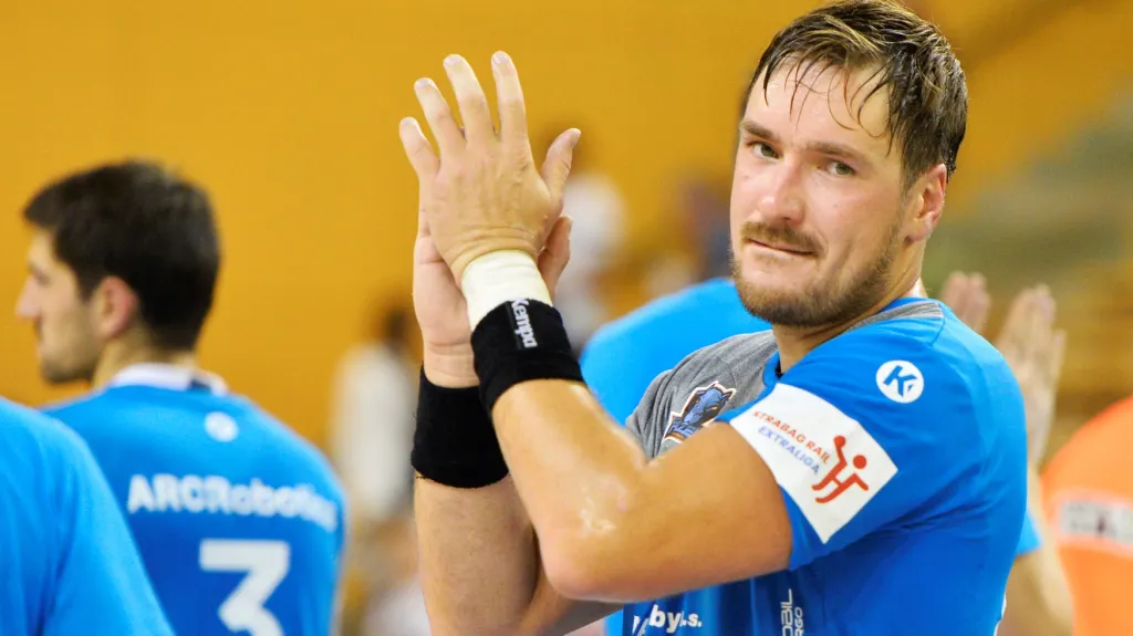 Plzeňský házenkář Jakub Šindelář