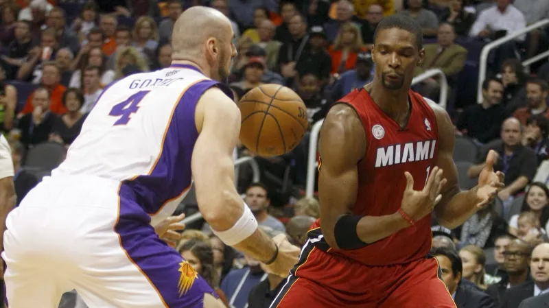 Chris Bosh v dresu Miami
