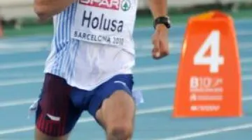 Půlkař Jakub Holuša