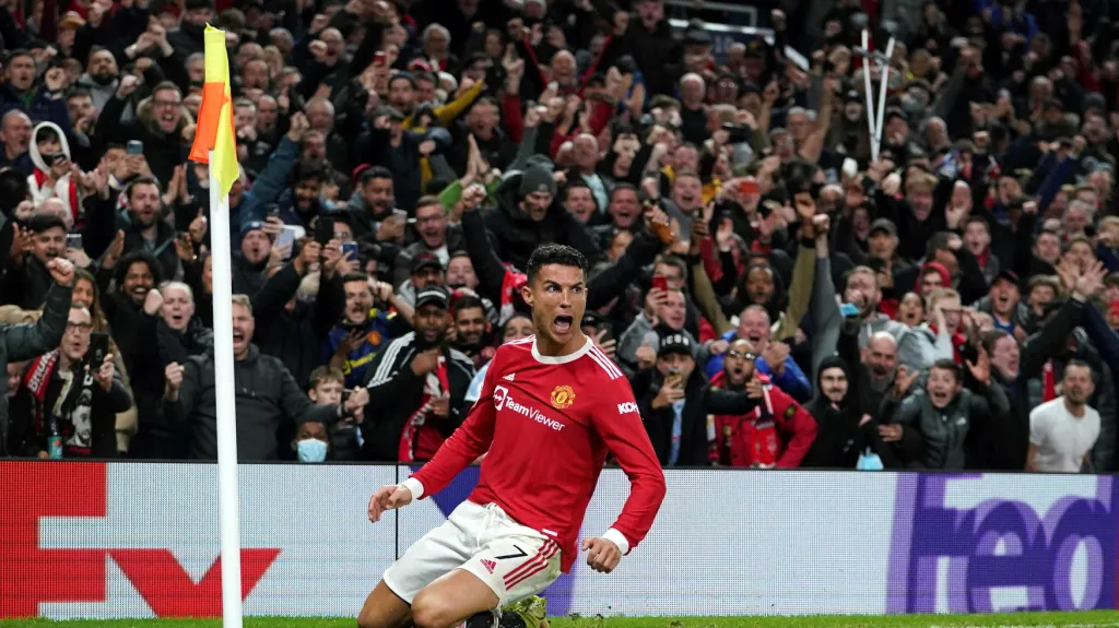 Cristiano Ronaldo slaví gól na Old Trafford