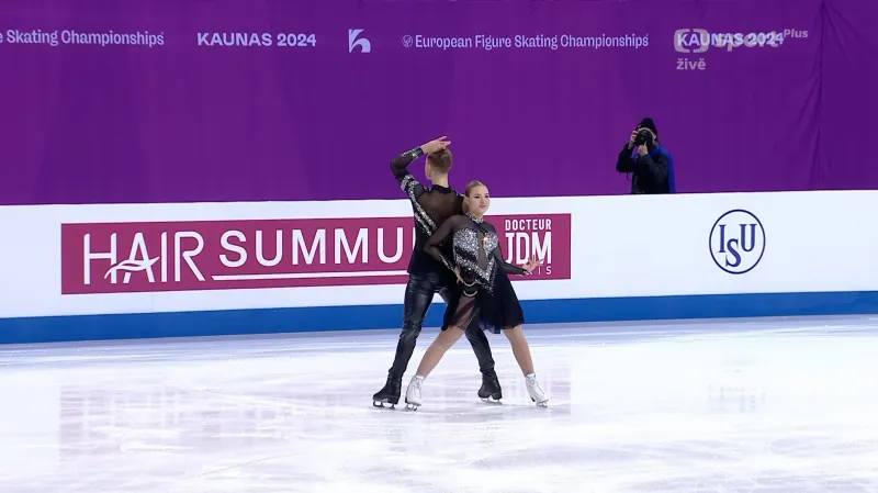 Rytmický tanec Natálie a Filipa Taschlerových na ME
