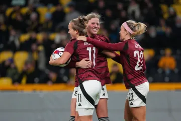 Oslava fotbalistek Sparty po postupu do čtvrtfinále Evropské ligy