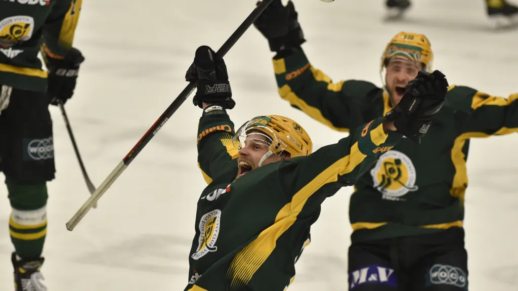 Roman Vlach slaví vítězný gól v prodloužení finále s Jihlavou