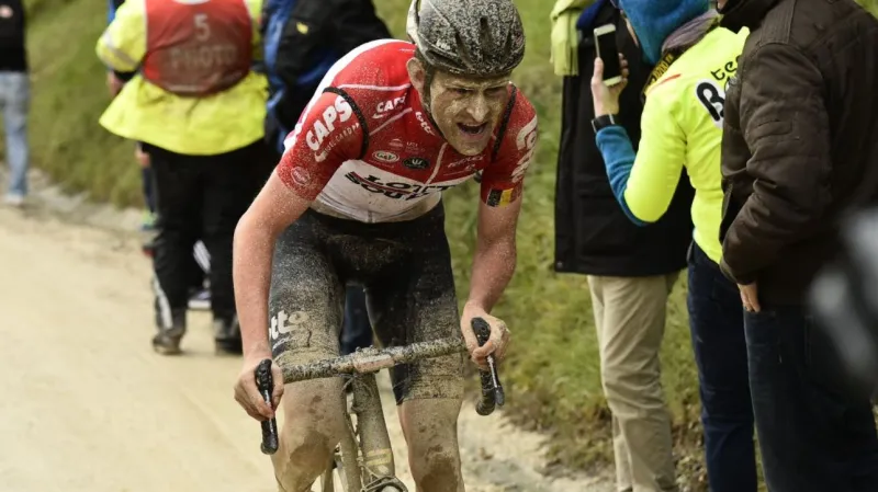 Tiesj Benoot na cestě za vítězstvím na Strade Bianche