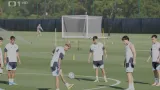 Argentinci ladí formu, Messi se připravuje sám