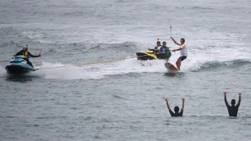 Štafeta s olympijskou pochodní se blíží k cíli