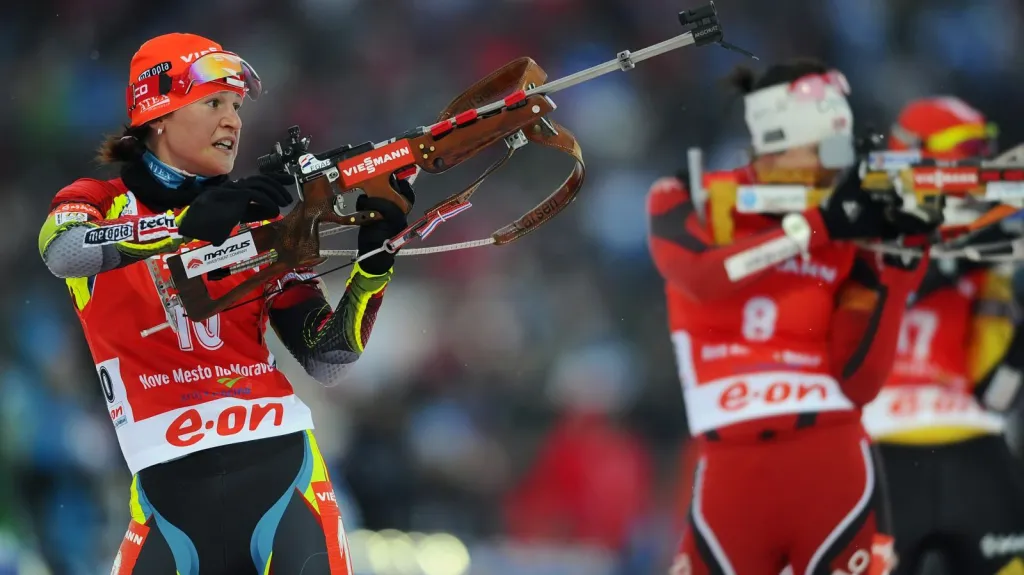 Veronika Vítková při střelbě vestoje