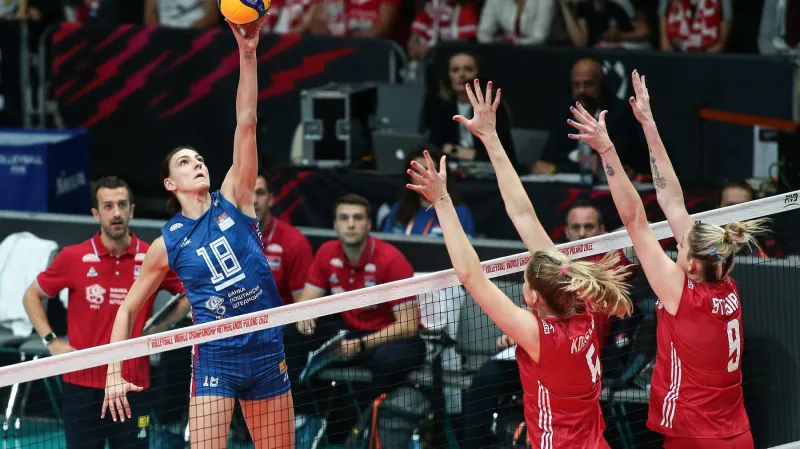 Do semifinále MS postoupily volejbalistky Srbska a USA
