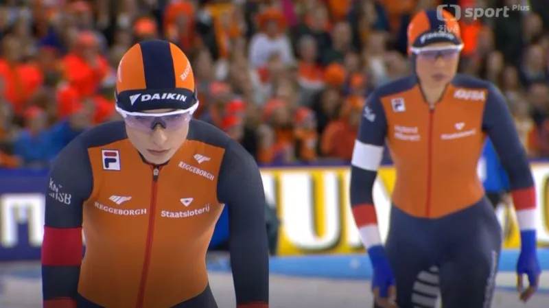 Závěrečná jízda Kokové a Leerdamové na 1000 m
