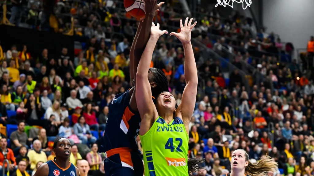 Duel USK Praha – Mersin