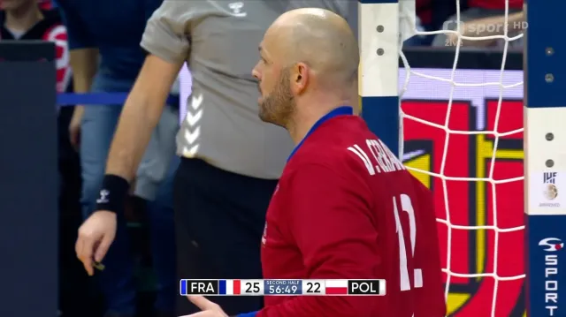 Klíčové zákroky Gérarda v závěru utkání proti Polsku