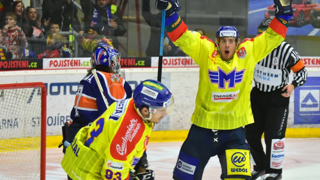 Jiří Šimánek se raduje z gólu Českých Budějovic