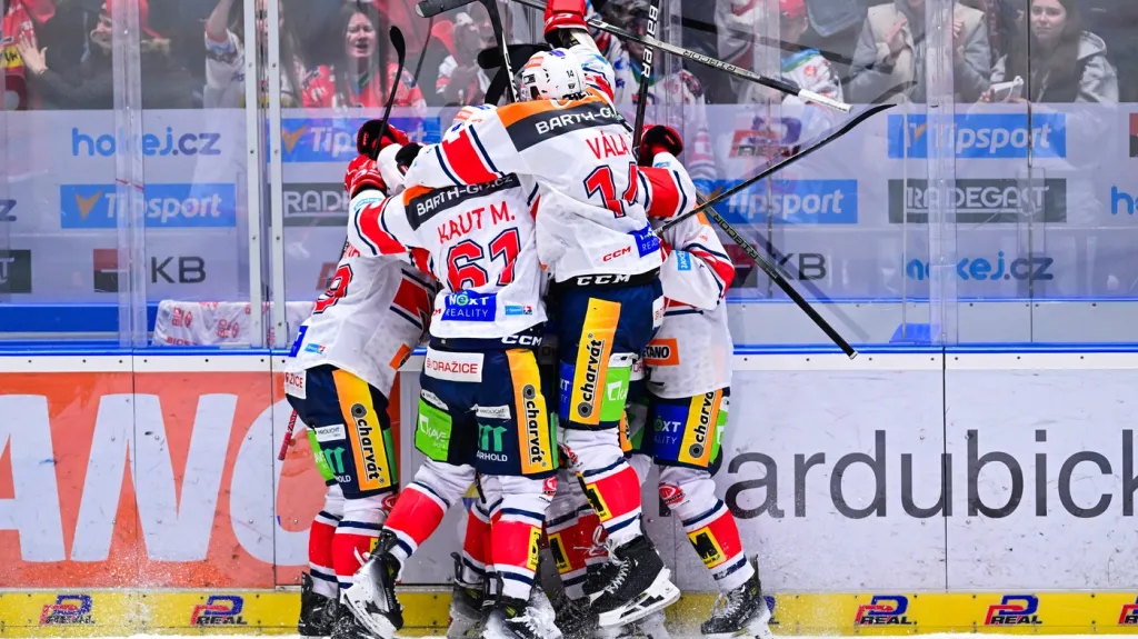 Pardubičtí hokejisté slaví výhru