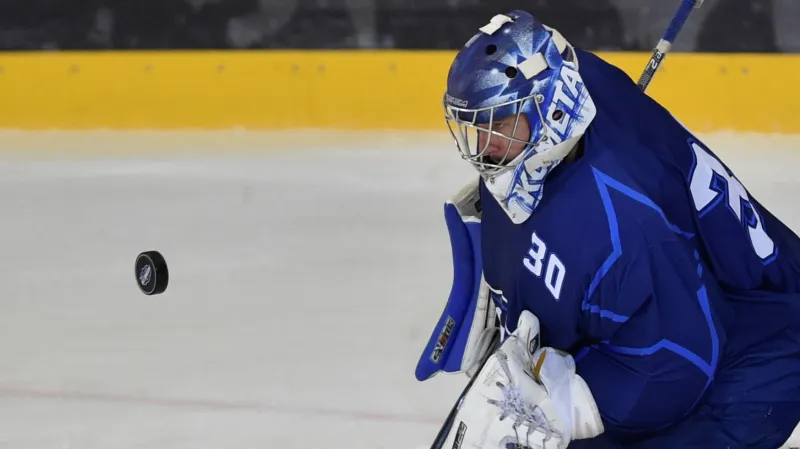 Brankář Komety Marek Langhamer