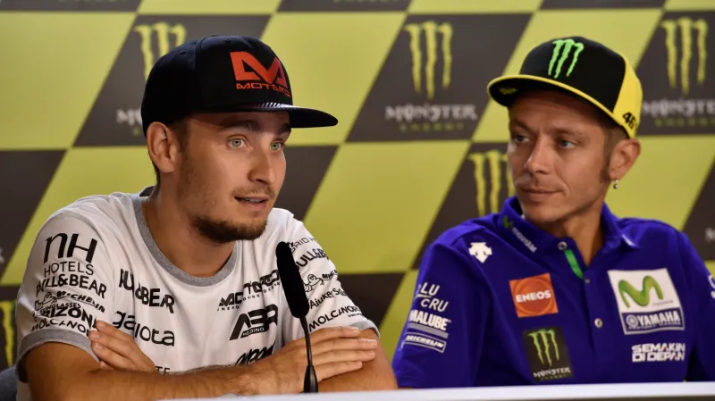 Karel Abraham a Valentino Rossi na tiskové konferenci
