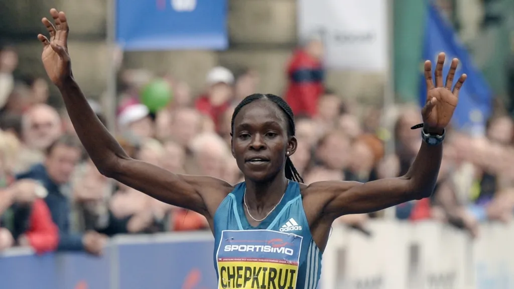 Keňská vytrvalkyně Joyce Chepkiruiová
