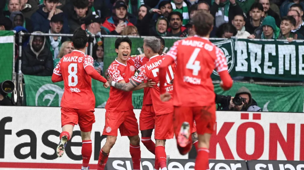 Radující se hráči Mohuče