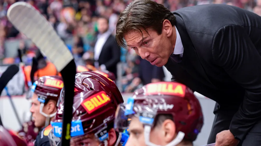 Kouč hokejové Sparty Uwe Krupp