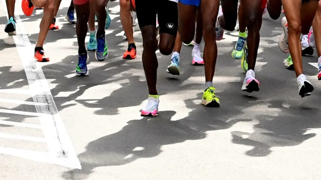 Běžci (ilustrační)