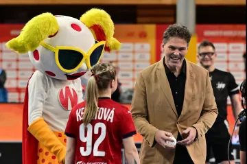 Jaromír Jágr na utkání české reprezentace florbalistek v Brně