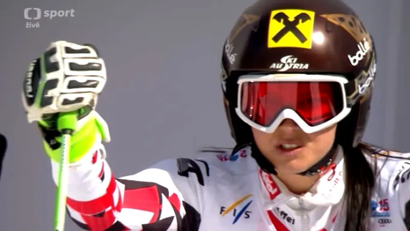 Zlatá jízda Anny Fenningerové v obřím slalomu