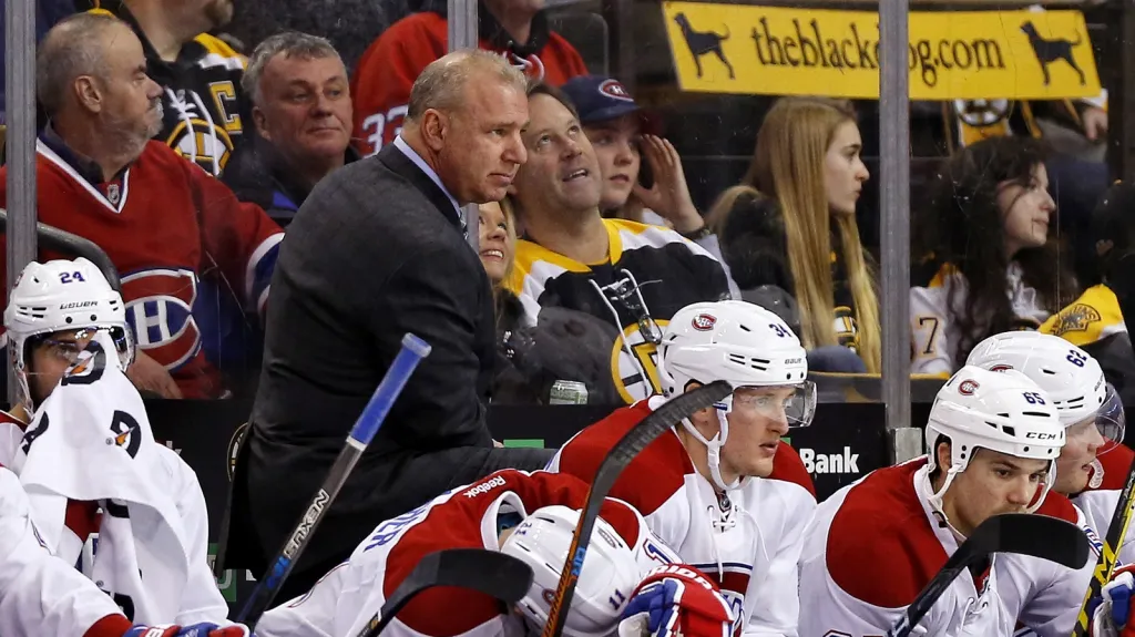 Michael Therrien na lavičce Montrealu