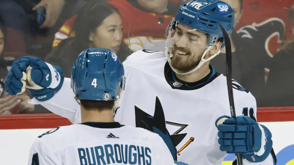 Filip Zadina se raduje z branky do sítě Calgary