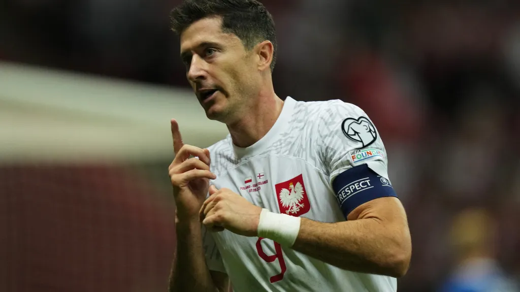 Polák Robert Lewandowski oslavuje gól 