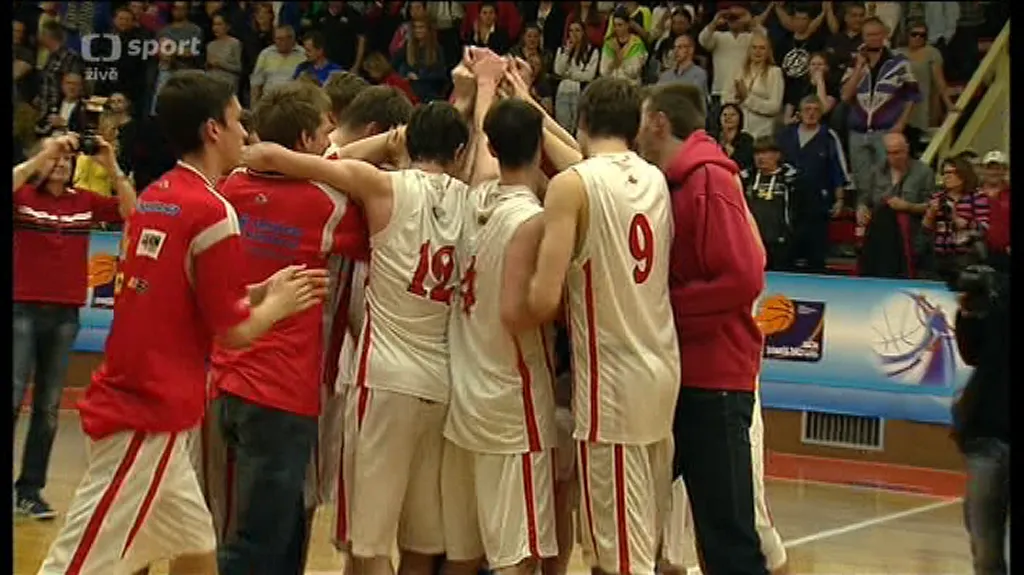 Českému mládežnickému basketbalu vládnou Pardubice