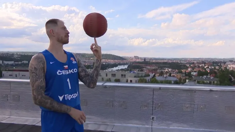 Hráči pozvou na ME basketbalistů ze střechy ČT