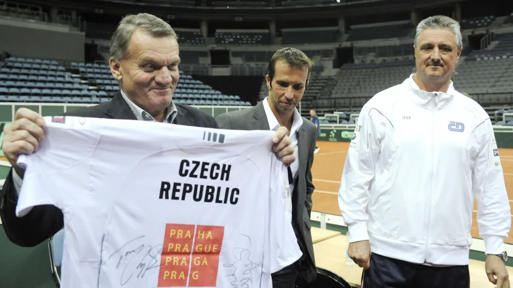 Pražský primátor Svoboda s tenisty